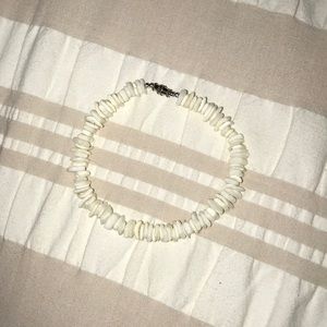 tilly’s white shell anklet